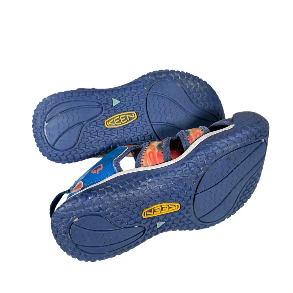 KEEN Stingray Closed Toe Water Sandals